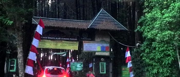 Harga Tiket Wisata Air Terjun ke Gunung Pancar Bogor [Paling
Murah]
